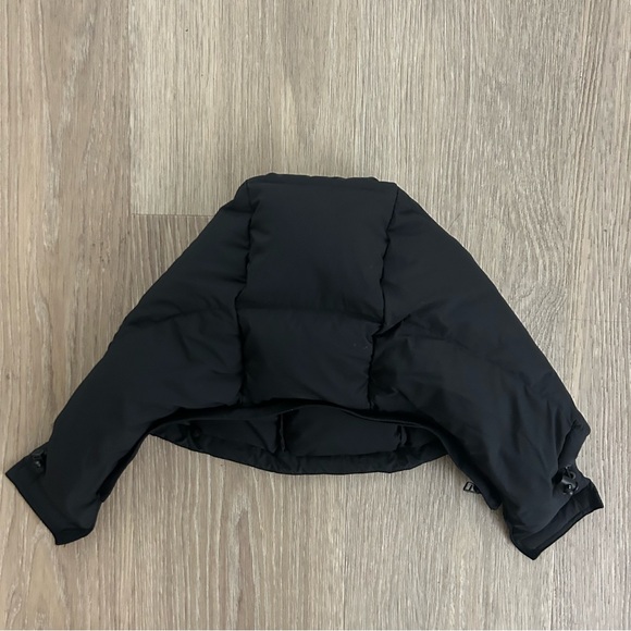 Hood - Picture 1 of 2